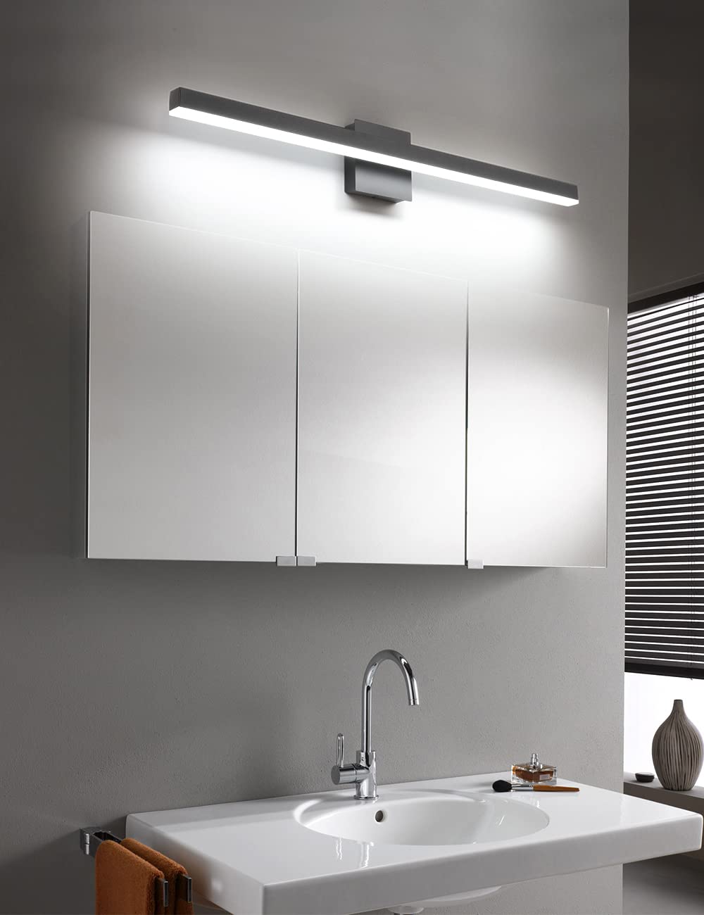 Joossnwell Black Bathroom Vanity Light Fixtures Dimmable 5CCT LED Bathroom Lighting Bar 15.75 Inch Modern Bath Lights Fixture Over Mirror 12W