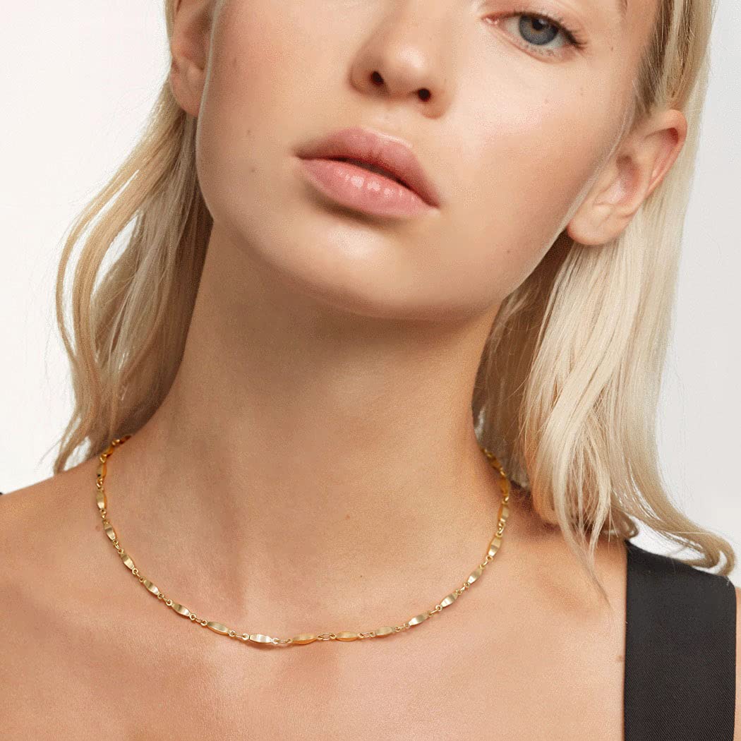 Aobei Pearl 18K Gold Paperclip Chain Choker Satellite Chain Biwa Pearl Pendant Necklace Dainty Jewelry for Women