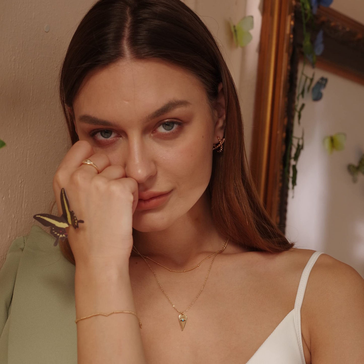 MEVECCO Layered Heart Necklace Pendant Handmade 18k Gold Plated Dainty Gold Choker Arrow Bar Layering Long Necklace for Women