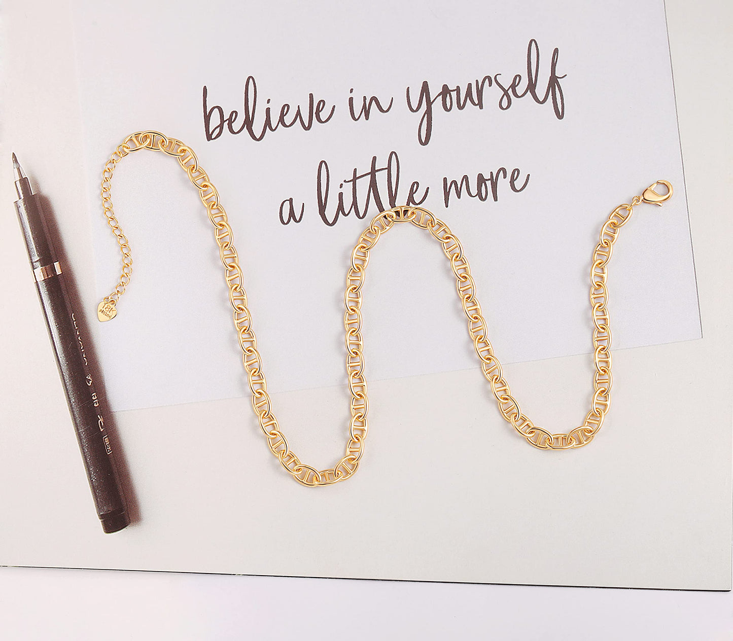 Aobei Pearl 18K Gold Paperclip Chain Choker Satellite Chain Biwa Pearl Pendant Necklace Dainty Jewelry for Women