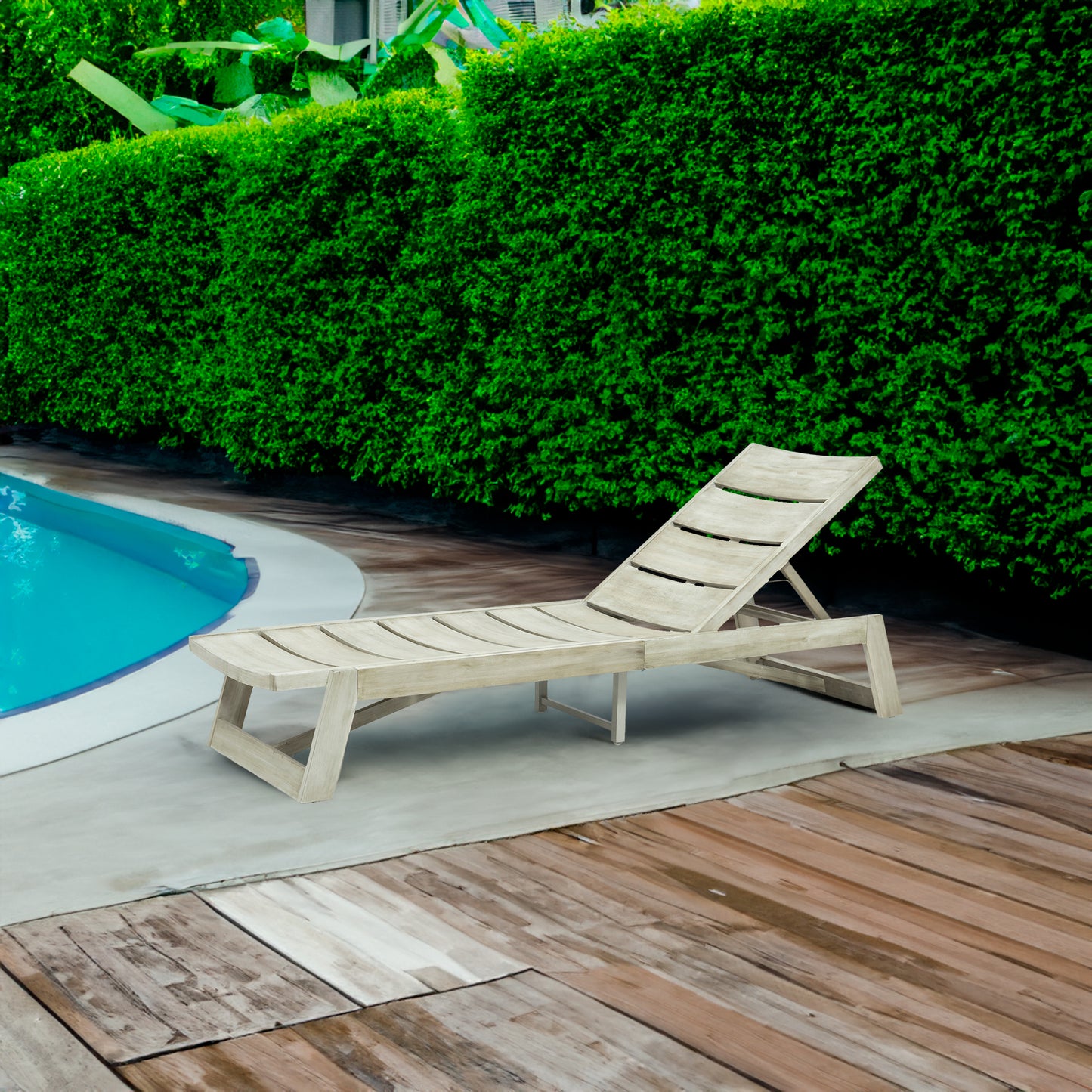 MAKI CHAISE LOUNGE