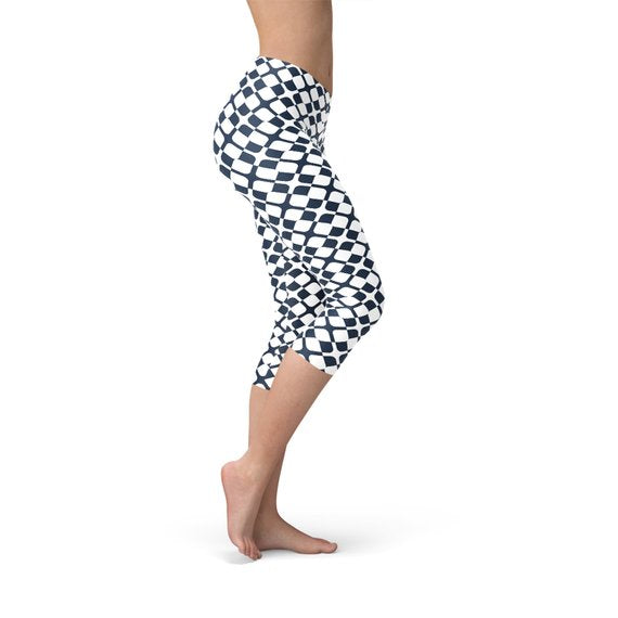 Women Geometric Blue Tile Capri Leggings