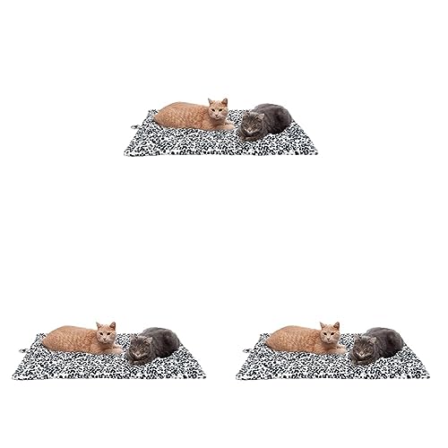 Furhaven ThermaNAP Self-Warming Cat Bed for Indoor Cats & Small Dogs, Washable & Reflects Body Heat - Quilted Faux Fur Reflective Bed Mat - Gray, Small