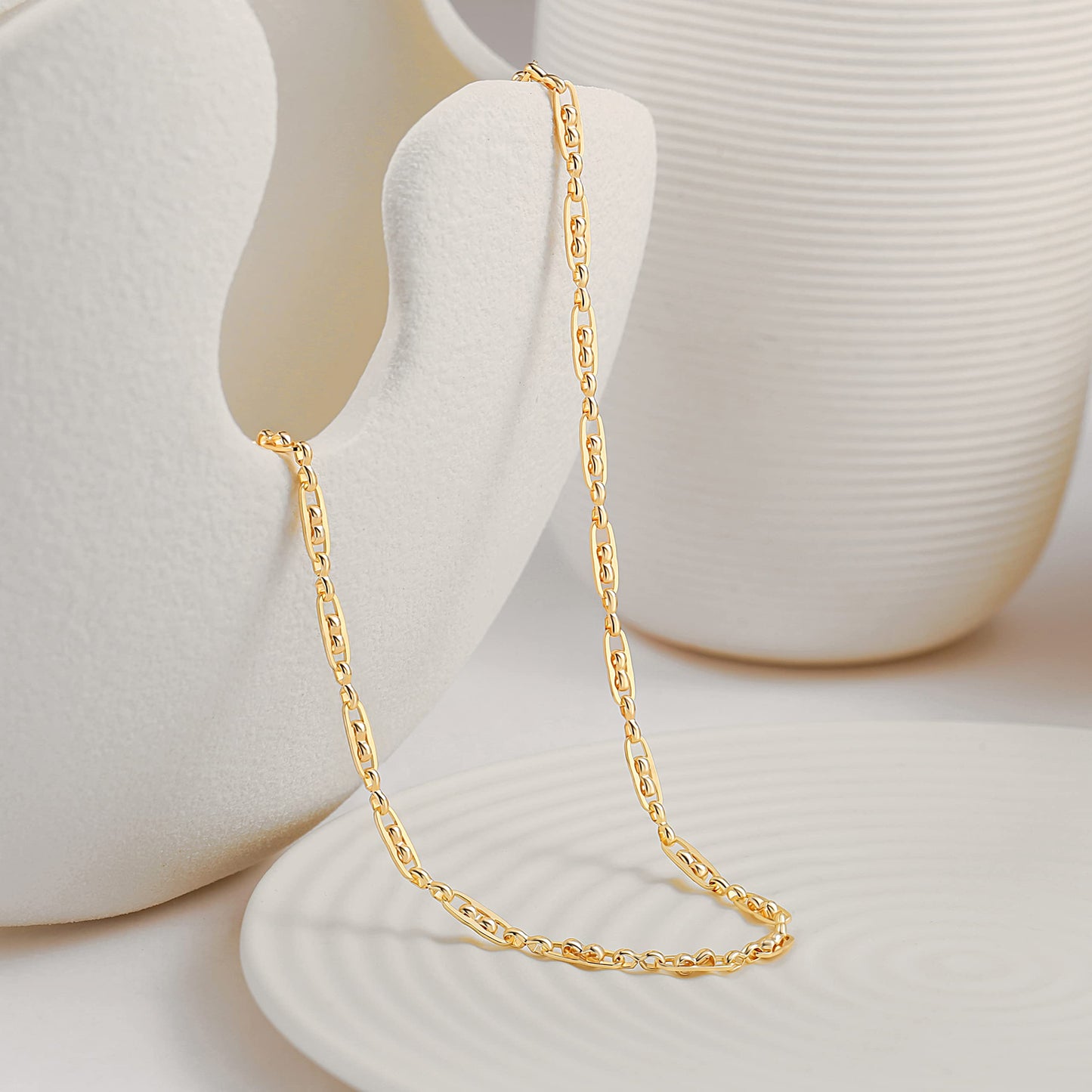 Aobei Pearl 18K Gold Paperclip Chain Choker Satellite Chain Biwa Pearl Pendant Necklace Dainty Jewelry for Women