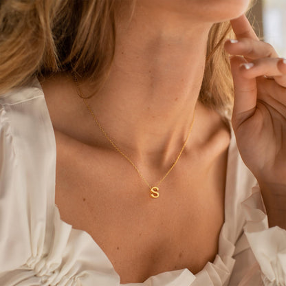 IEFWELL Dainty Initial Necklaces for Women Girls - 14K Gold White Gold Plated Letter A-Z Necklace Simple Choker Chain Necklaces, Layered Gold Jewelry for Women Teen Girls Gifts
