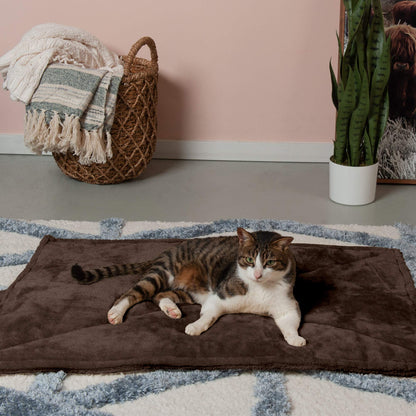 Furhaven ThermaNAP Self-Warming Cat Bed for Indoor Cats & Small Dogs, Washable & Reflects Body Heat - Quilted Faux Fur Reflective Bed Mat - Gray, Small