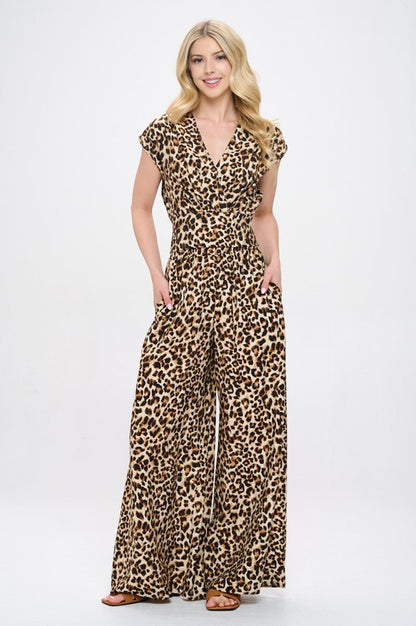 Animal Print V neck Crop Top w Smock Back Detail-4